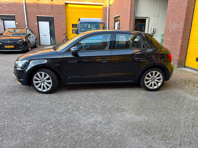 Audi - a1 sportback - 1.6 tdi connect - car - 2013 - afbeelding 8 van  15