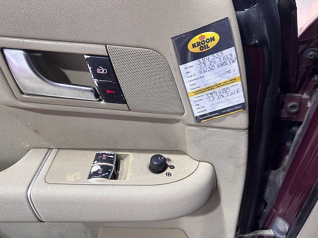 Audi - a2 - 1.4 16v- 18-rjf-8 - afbeelding 2 van  16