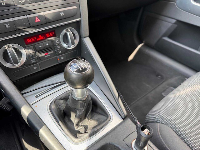 Audi - a3 - 1.4 tfsi ambit. pl - personenauto - 2010 - afbeelding 2 van  22