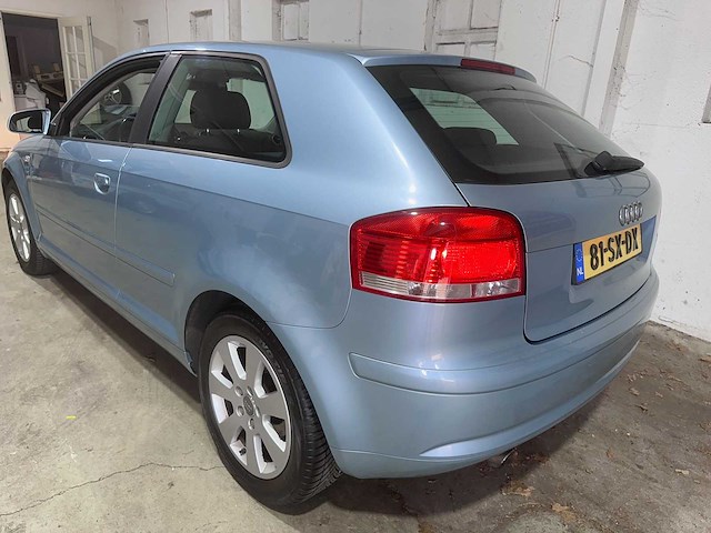 Audi - a3 - 1.6 fsi attraction - 81-sx-dx- 2006 - afbeelding 10 van  17