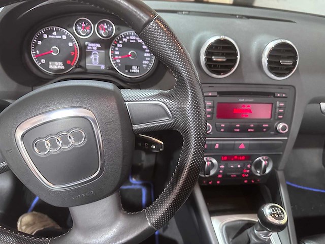 Audi - a3 cabriolet - 1.4 tfsi attraction - l-050-gl - afbeelding 2 van  22