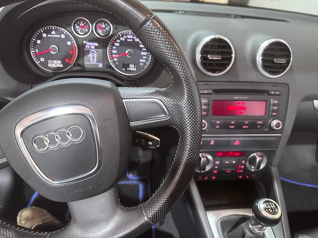 Audi - a3 cabriolet - 1.4 tfsi attraction - l-050-gl - afbeelding 2 van  22