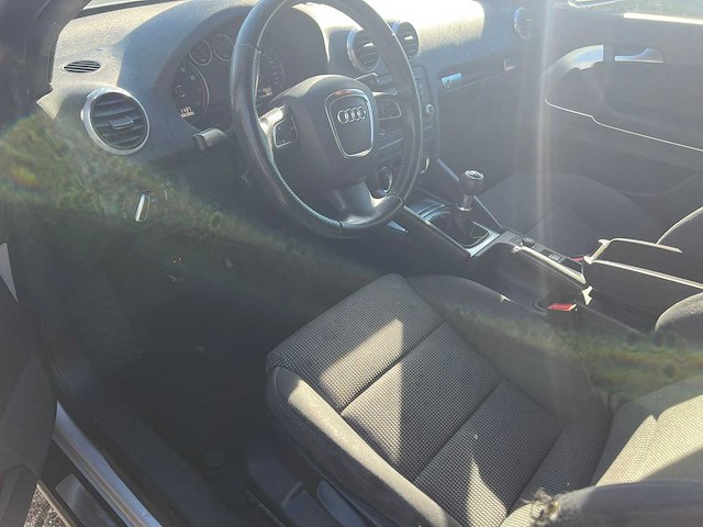 Audi - a3 cabriolet 1.8 tfsi attraction, 86-jdl-6 - afbeelding 17 van  26
