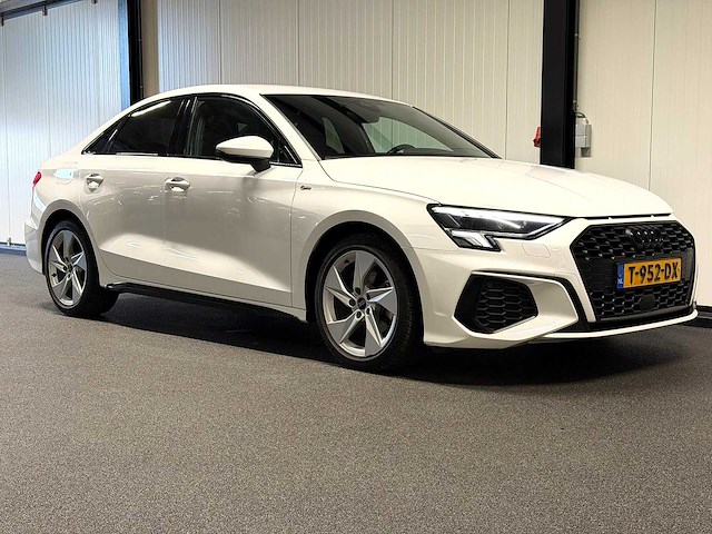 Audi - a3 limousine - 30 tfsi s edition 2023 t-952-dx iaw - afbeelding 13 van  23