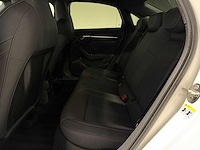 Audi - a3 limousine - 30 tfsi s edition 2023 t-952-dx iaw - afbeelding 3 van  23