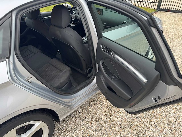 Audi - a3 limousine - 35 tfsi advance - g-412-zv - 2020 - afbeelding 21 van  31