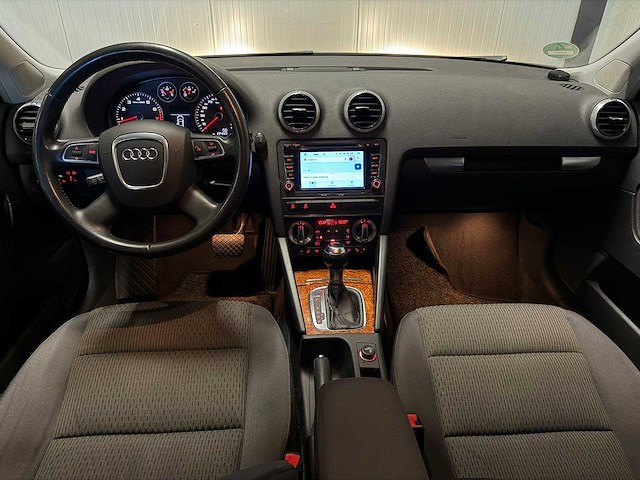 Audi - a3 sportback - 1.2 tfsi ambit.pl.b 2011 51-xdd-7 iaw - afbeelding 4 van  17