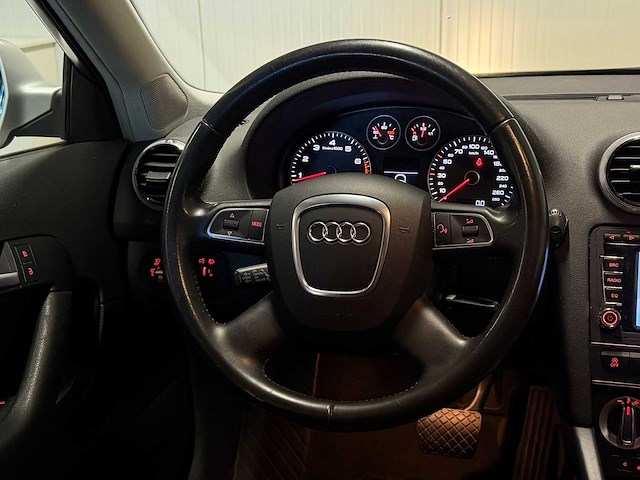 Audi - a3 sportback - 1.2 tfsi ambit.pl.b 2011 51-xdd-7 iaw - afbeelding 5 van  24