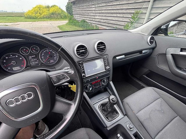Audi - a3 sportback - 1.4 tfsi ambiente pl - car - 2010 - afbeelding 14 van  15