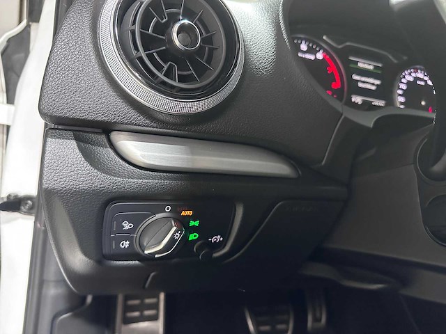 Audi - a3 sportback - 35 tfsi cod sp.sl.e - car - 2018 - afbeelding 4 van  9