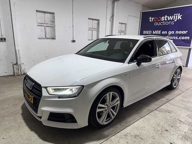 Audi - a3 sportback - 35 tfsi cod sp.sl.e - sr-768-j- 2018 - afbeelding 1 van  22