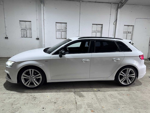 Audi - a3 sportback - 35 tfsi cod sp.sl.e - sr-768-j- 2018 - afbeelding 12 van  22