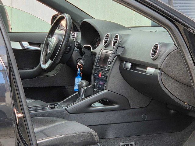 Audi - a3 sportback - s-line - 2.0 tfsi ambition pl - 43-gxp-5 - 2005 - personenauto - afbeelding 19 van  27