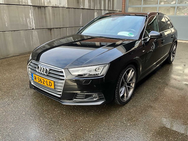 Audi - a4 - car - 2017 - afbeelding 1 van  12