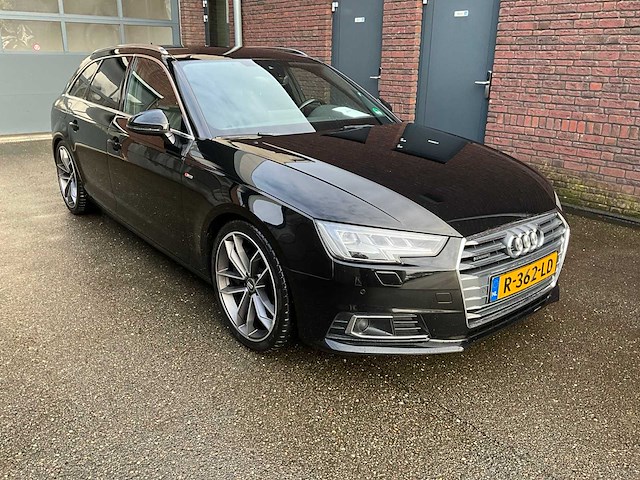 Audi - a4 - car - 2017 - afbeelding 6 van  12