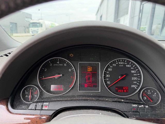 Audi - a4 - limousine 2.0 exclusive mt - personenauto - 2001 - afbeelding 3 van  25
