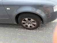 Audi - a4 - limousine 2.0 exclusive mt - personenauto - 2001 - afbeelding 16 van  25