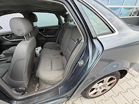 Audi - a4 - limousine 2.0 exclusive mt - personenauto - 2001 - afbeelding 18 van  25