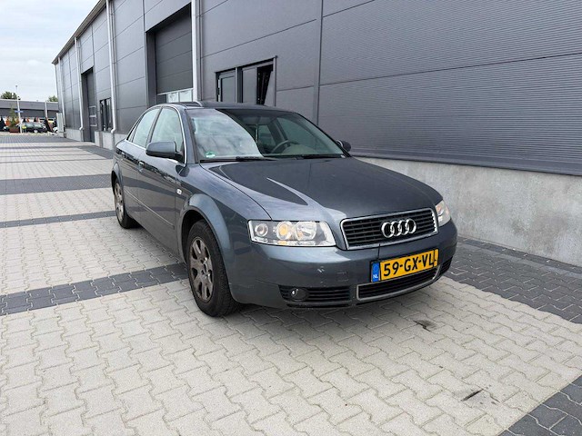Audi - a4 - limousine 2.0 exclusive mt - personenauto - 2001 - afbeelding 20 van  25