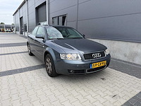 Audi - a4 - limousine 2.0 exclusive mt - personenauto - 2001 - afbeelding 20 van  25