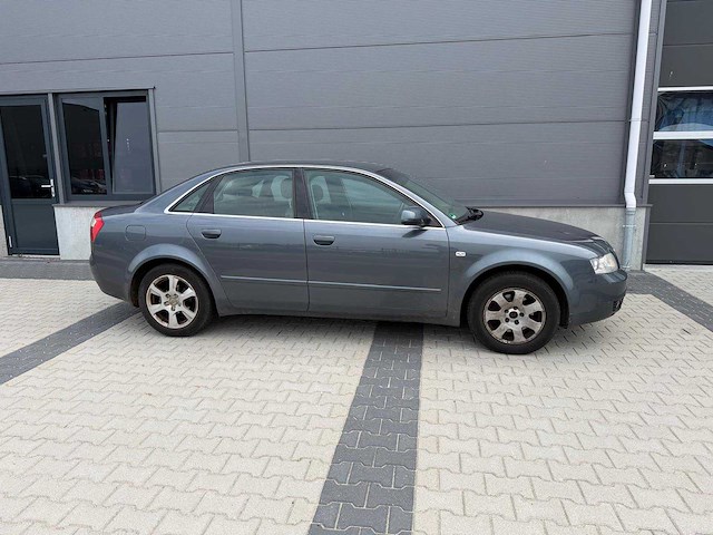 Audi - a4 - limousine 2.0 exclusive mt - personenauto - 2001 - afbeelding 21 van  25