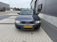Audi - a4 - limousine 2.0 exclusive mt - personenauto - 2001 - afbeelding 23 van  25