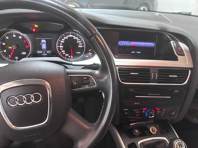 Audi - a4 avant - 1.8 tfsi pro l. bns - 02-kvf-1- 2010 - afbeelding 18 van  19