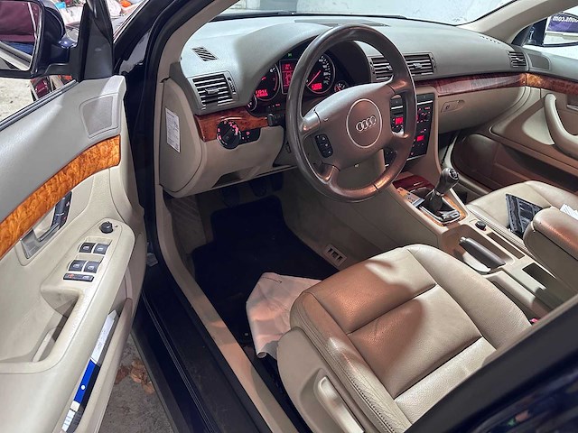 Audi - a4 avant - 1.8 turbo pro line - 01-ns-fr - afbeelding 21 van  22