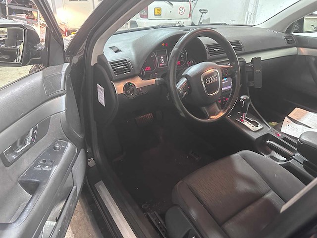Audi - a4 avant - 2.0 pro line - 28-sf-zv- 2006 - afbeelding 19 van  21