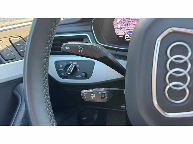Audi - a4 avant - 40 tfsi s edition - 2024 - jbr-03-x - afbeelding 2 van  17