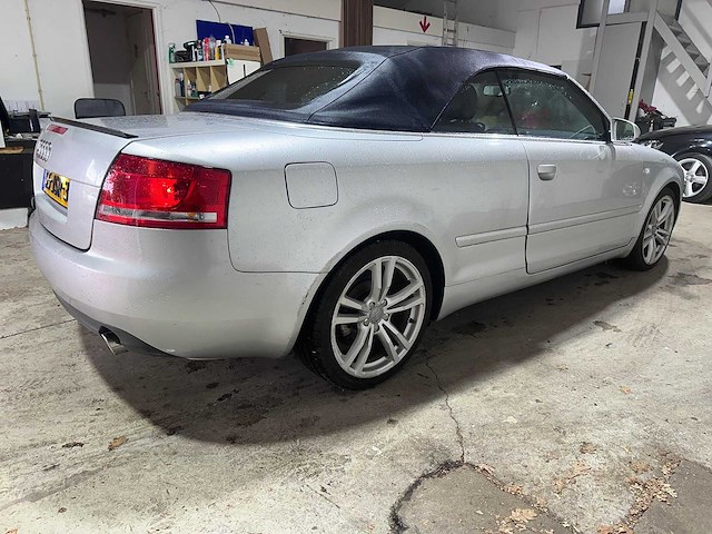 Audi - a4 cabriolet - 2.4 v6 - 55-jsr-3- 2002 - afbeelding 11 van  16