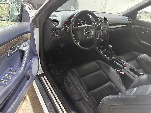 Audi - a4 cabriolet - 2.4 v6 - 55-jsr-3- 2002 - afbeelding 14 van  16