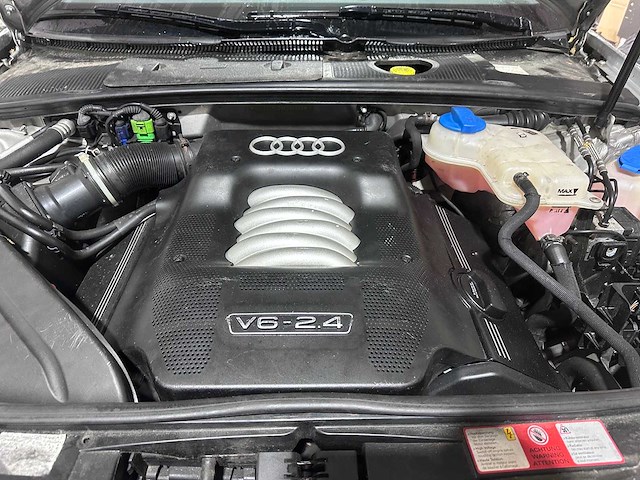 Audi - a4 cabriolet - 2.4 v6 - 55-jsr-3- 2002 - afbeelding 6 van  7