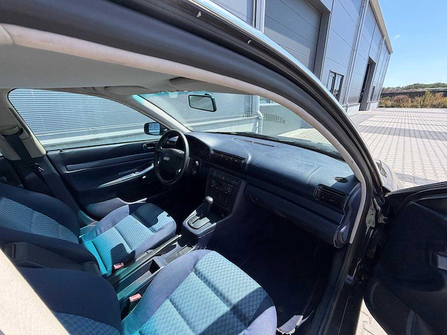 Audi - a4 limousine - 1.6 advance - automaat - personenauto - 1998 - afbeelding 5 van  26