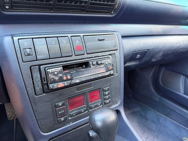 Audi - a4 limousine - 1.6 advance - automaat - personenauto - 1998 - afbeelding 9 van  26