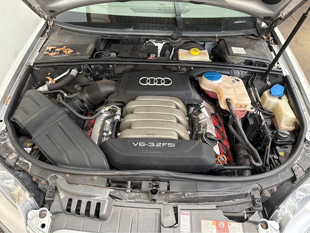 Audi - a4 limousine - 3.2 fsi quattro - pro line - personenauto - 2005 - afbeelding 9 van  23