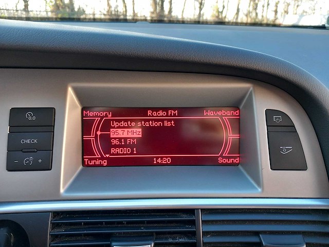 Audi - a6 avant - 2.4 pro line - personenauto - afbeelding 4 van  19