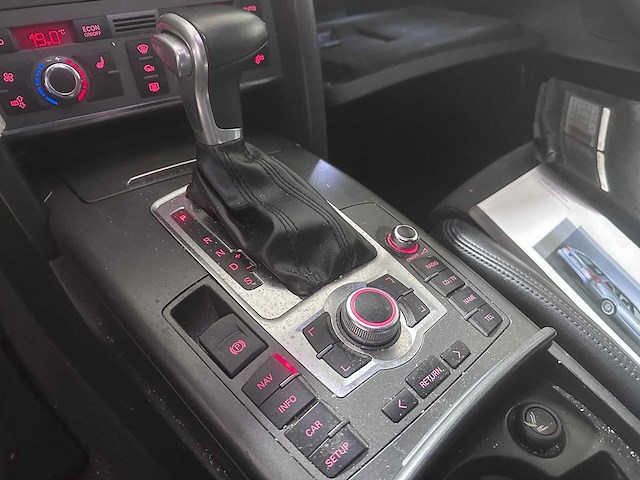 Audi - a6 avant - 3.2 v6 fsi quattro ed automaat- l-561-jx- 2005 - afbeelding 1 van  4