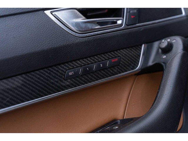 Audi - a6 avant - 5.0 tfsi rs 6 - 25-glv-9 - 2008 - afbeelding 19 van  27