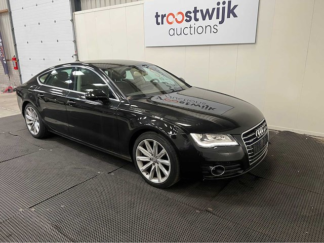 Audi - a7 - sportback 3.0 tdi - quarto plus - personenauto -2010 - afbeelding 8 van  25
