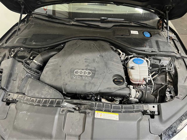 Audi - a7 - sportback 3.0 tdi - quarto plus - personenauto -2010 - afbeelding 11 van  25