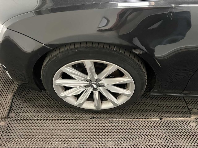 Audi - a7 - sportback 3.0 tdi - quarto plus - personenauto -2010 - afbeelding 15 van  25