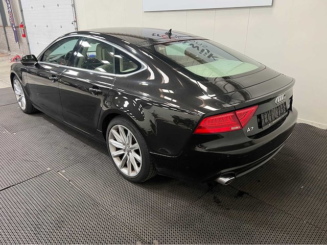 Audi - a7 - sportback 3.0 tdi - quarto plus - personenauto -2010 - afbeelding 21 van  25