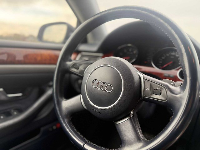 Audi - a8 - 3.7 quattro pro line - 69-nz-bk - 2004 - afbeelding 2 van  14