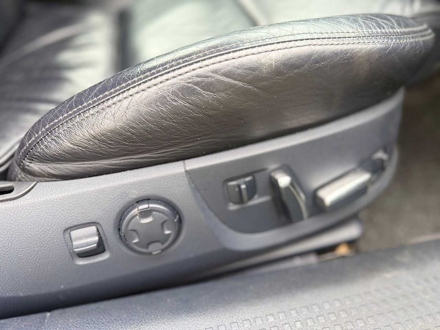 Audi - a8 - 3.7 quattro pro line - 69-nz-bk - 2004 - afbeelding 4 van  14