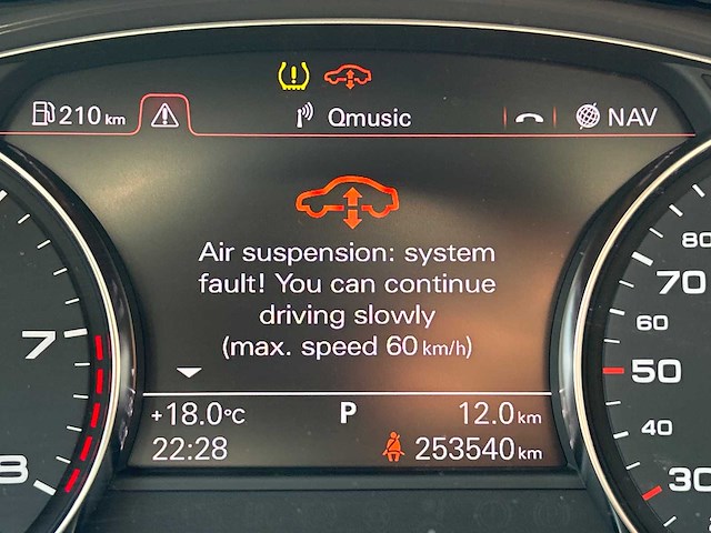 Audi - a8 - 4.2 fsi q. pro line+ - car - 2010 - afbeelding 29 van  37