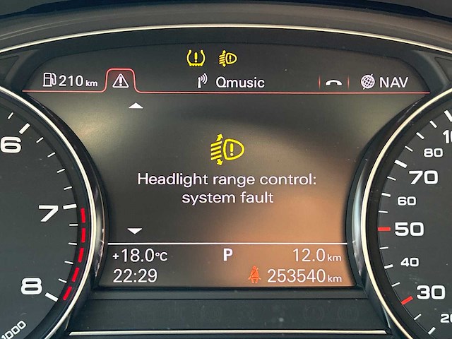 Audi - a8 - 4.2 fsi q. pro line+ - car - 2010 - afbeelding 30 van  37