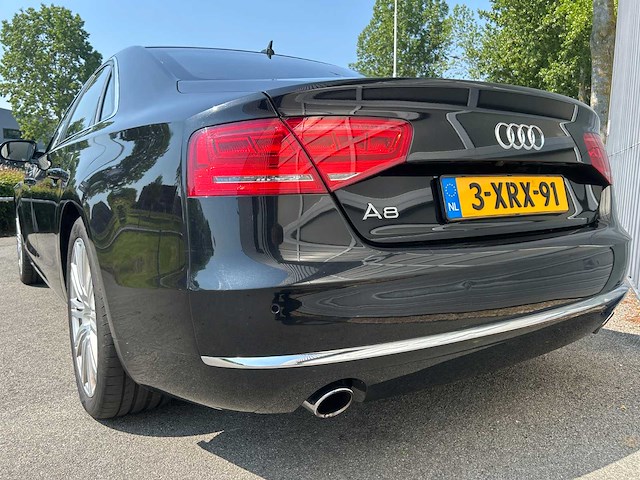 Audi - a8 - 4.2 fsi q. pro line+ - car - 2010 - afbeelding 31 van  37