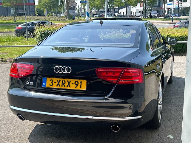 Audi - a8 - 4.2 fsi q. pro line+ - car - 2010 - afbeelding 32 van  37