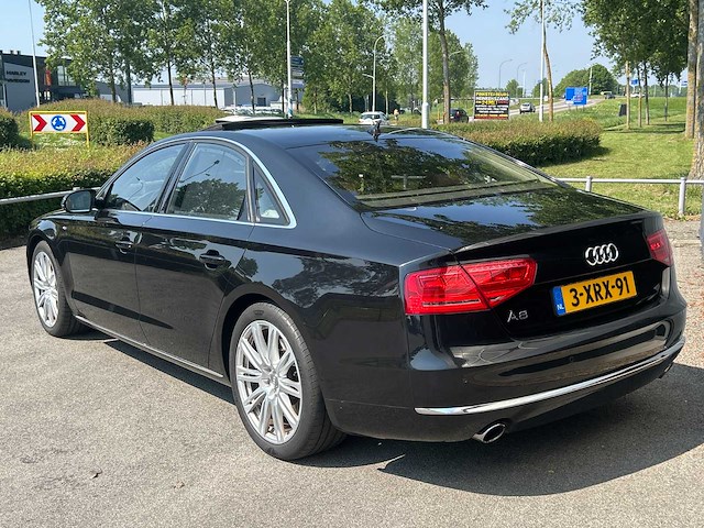 Audi - a8 - 4.2 fsi q. pro line+ - car - 2010 - afbeelding 33 van  37